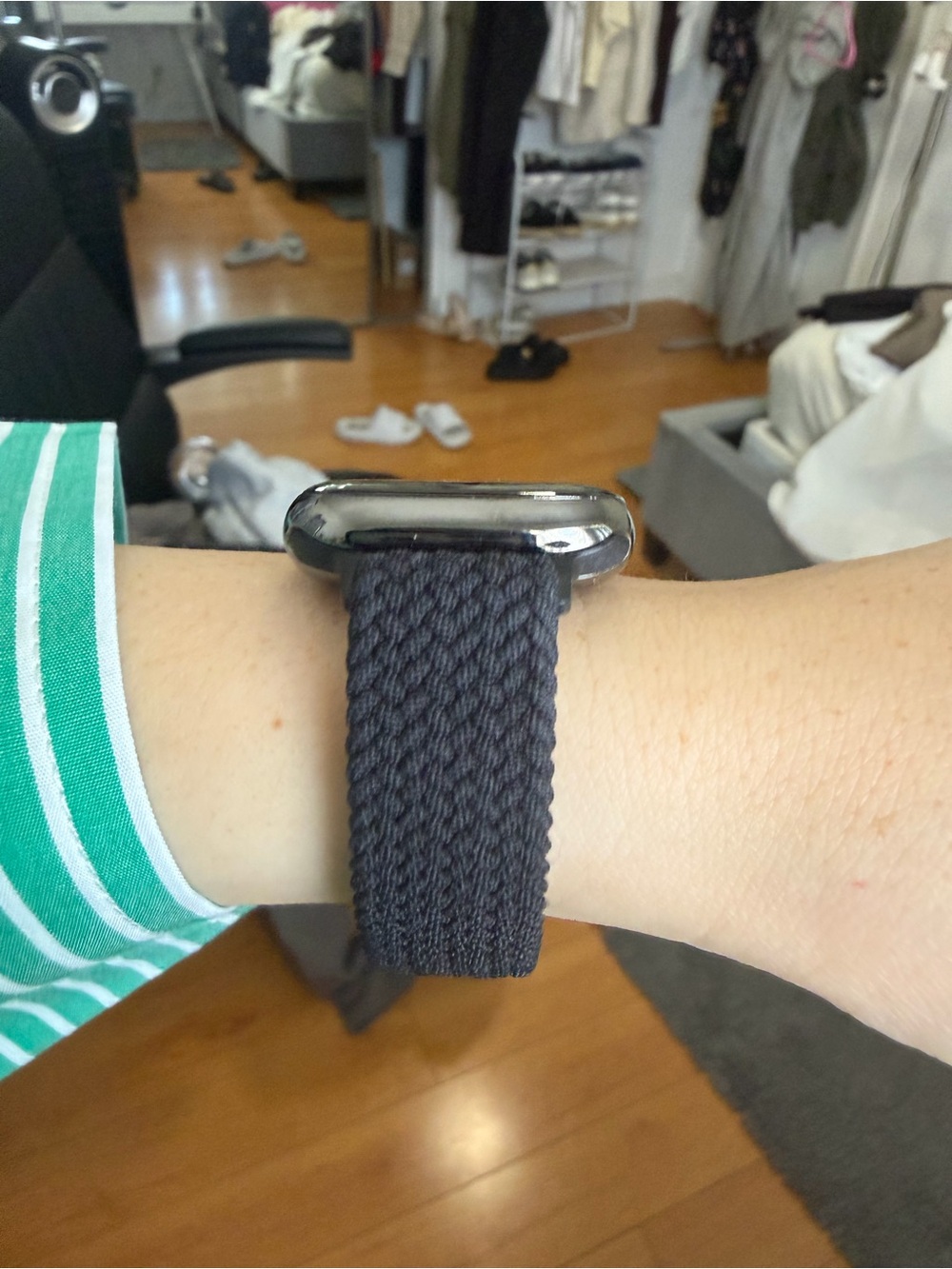 Apple Watch 9 series 41 mm like new - Picture 7 of 8